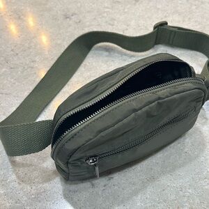 Fanny pack